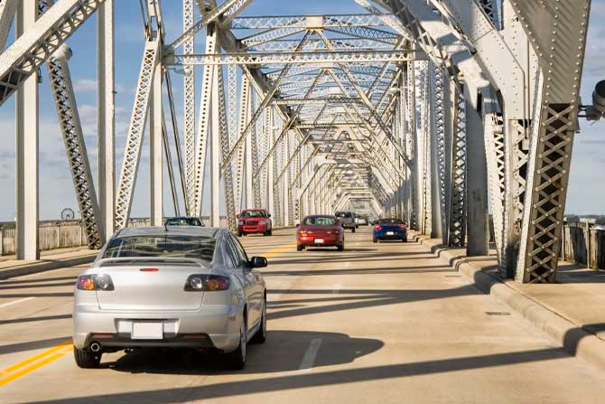 American-Interstate-Highway-Bridge,-Louisville,-Ky